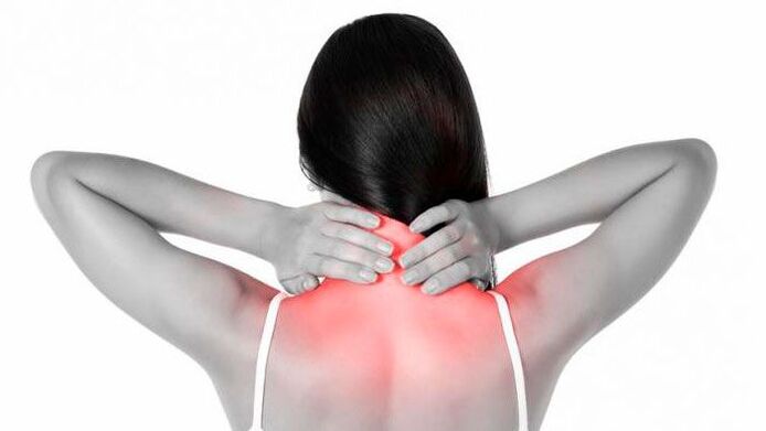 bolovi u vratu i ramenima s cervikalnom osteohondrozo