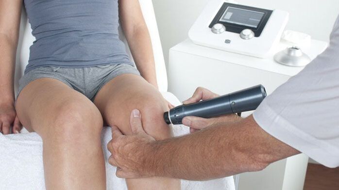 Postupak ultrazvučne terapije za bolove u zglobu koljena
